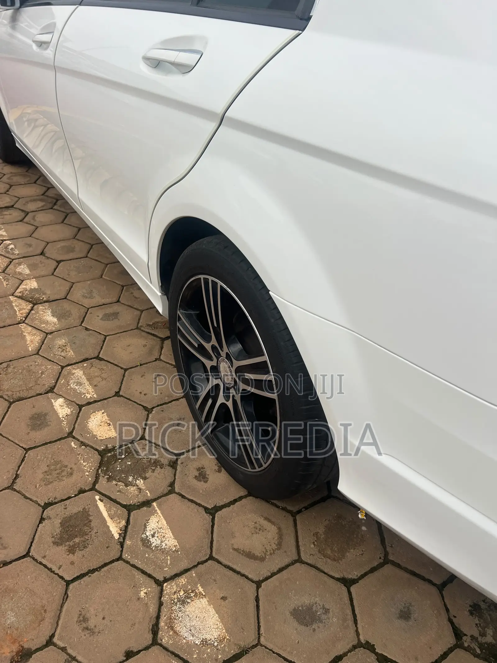 Mercedes-Benz C180 2014 White