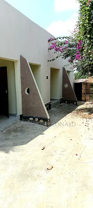 1bdrm Bungalow in Ronno Properties, Kira for rent