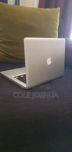 Laptop Apple MacBook Pro 2012 4GB Intel Core i5 HDD 500GB