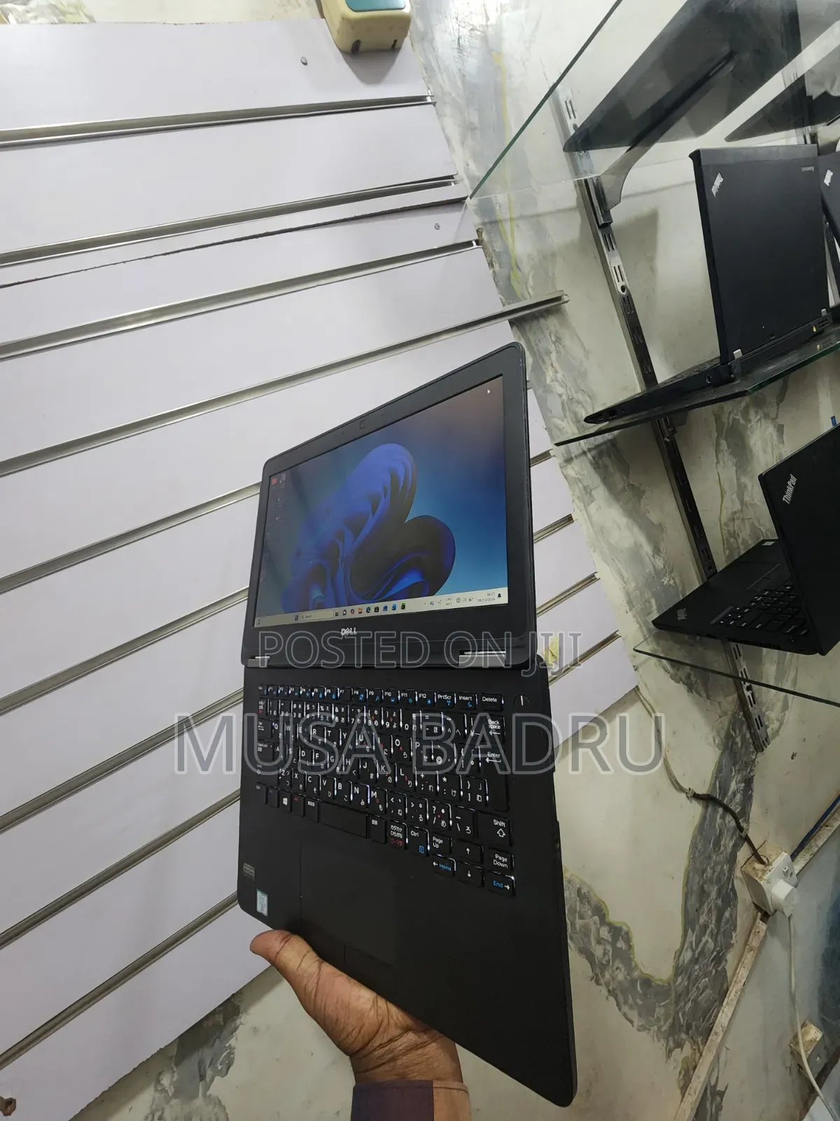 New Laptop Dell Latitude E7270 4GB Intel Core i3 SSD 128GB
