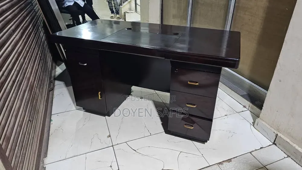 Mid Size Executive Tables