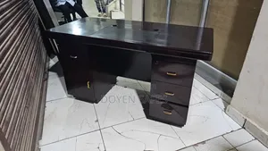 Mid Size Executive Tables