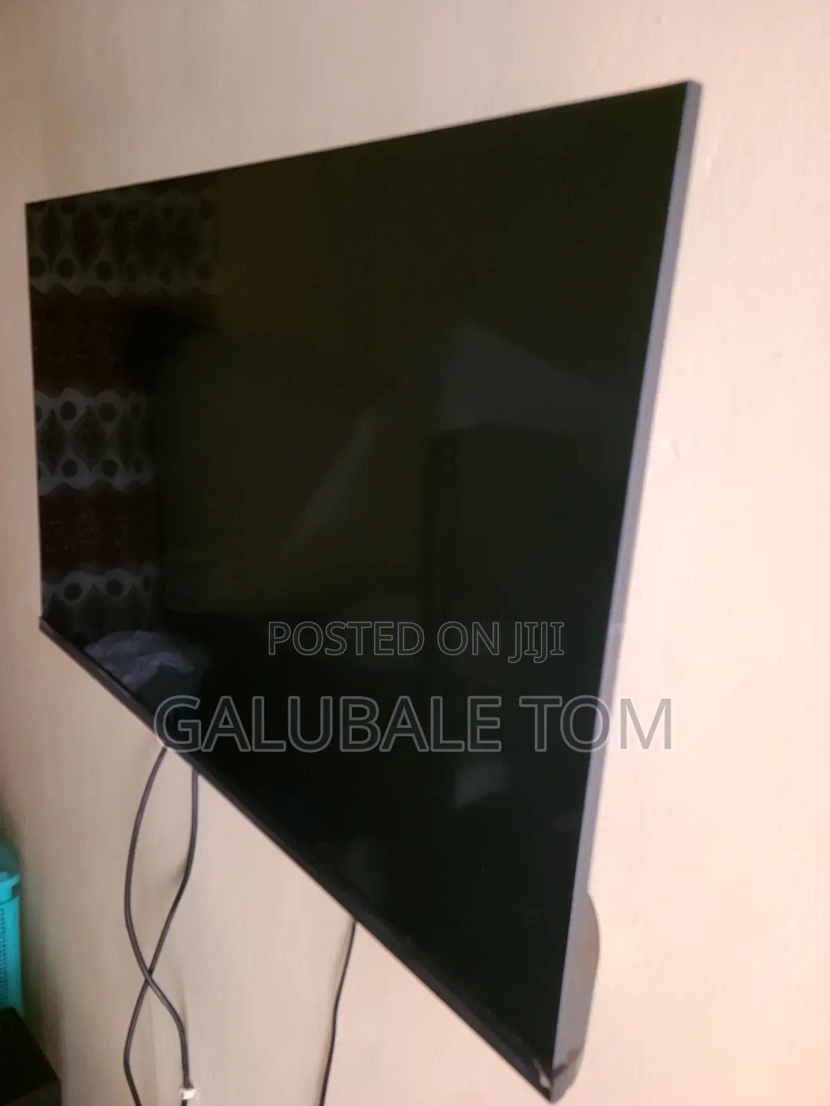 Hisense Vidda Smart TV 32 Inches