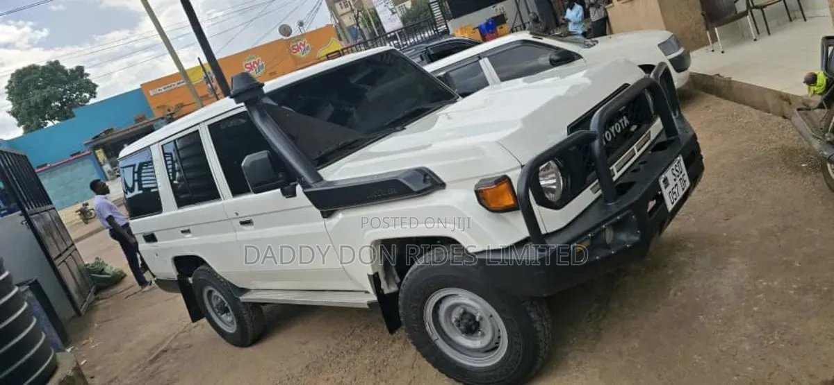 Toyota Land Cruiser 76 Series 2024 White