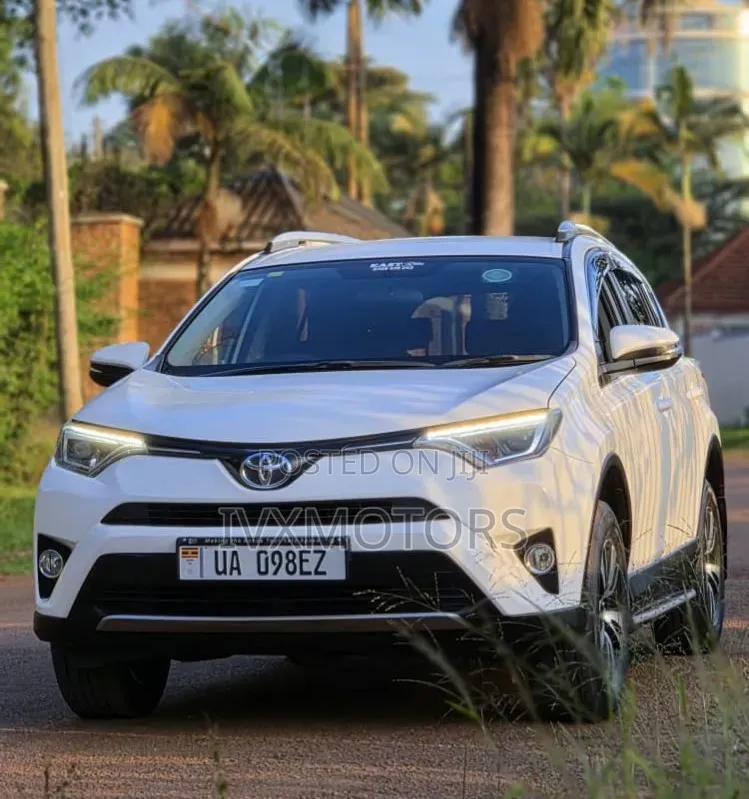 Toyota RAV4 2016 White