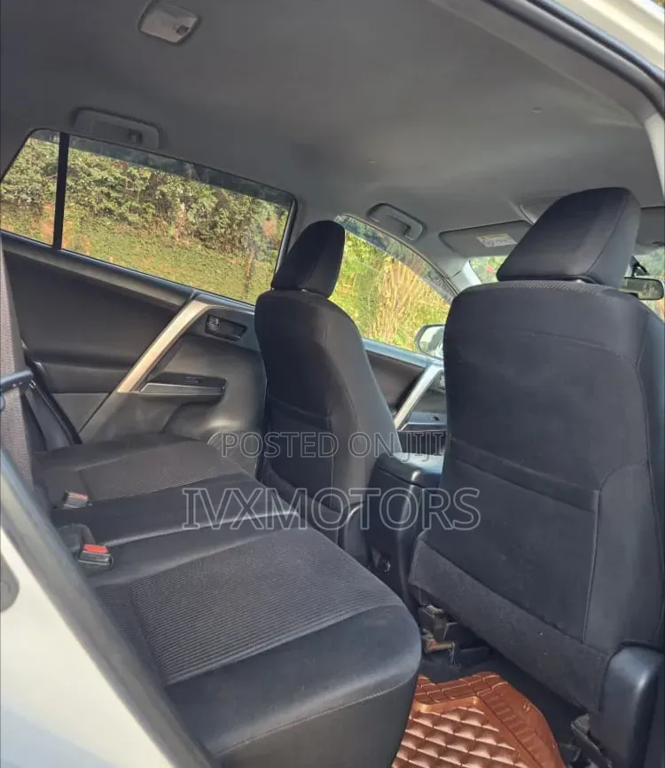 Toyota RAV4 2016 White