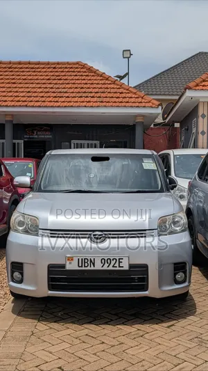 Toyota Corolla Rumion Hatchback 1.5 FWD 2009 Silver