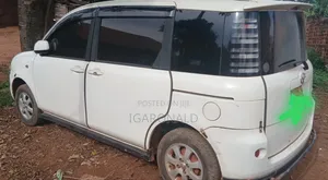 Toyota Sienta 1.5 FWD 2007 White