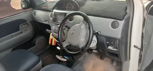 Toyota Sienta 1.5 FWD 2007 White
