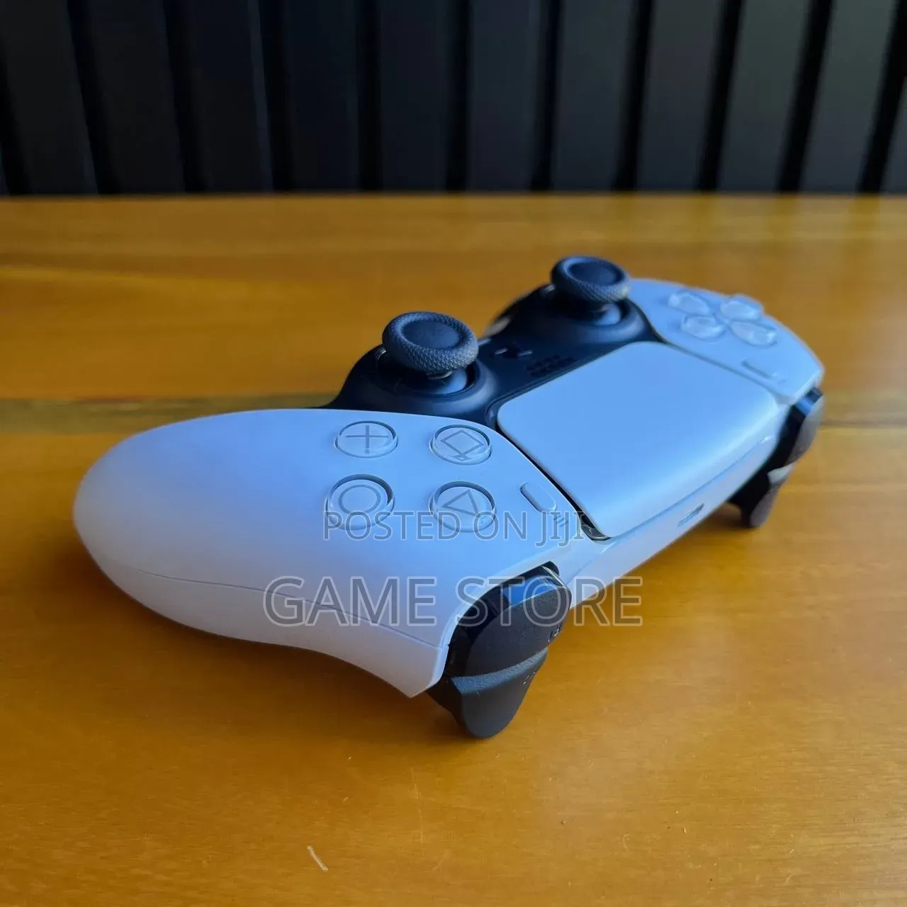 PS5 DualSense Controller – Almost New, Even Your Crush Agrees!