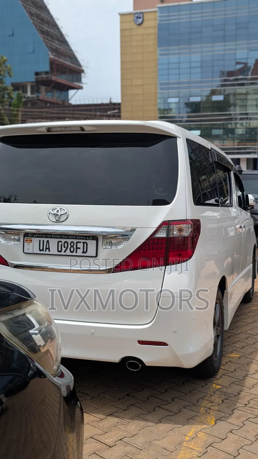 Toyota Alphard 2.4 Petrol AWD 2010 White
