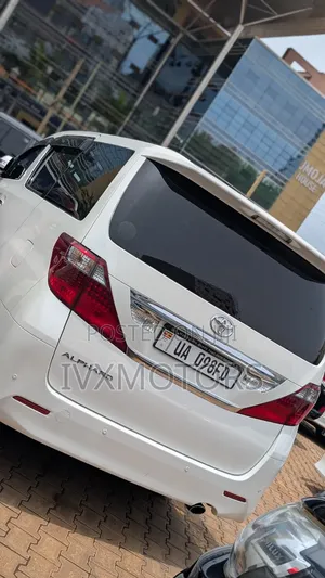 Toyota Alphard 2.4 Petrol AWD 2010 White