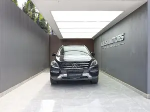 Mercedes-Benz M Class 2013 Blue