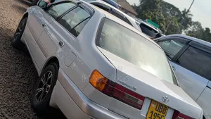 Toyota Premio 1.8 AWD 2001 White