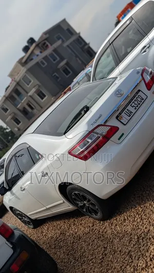 Toyota Premio 1.8 AWD 2012 White