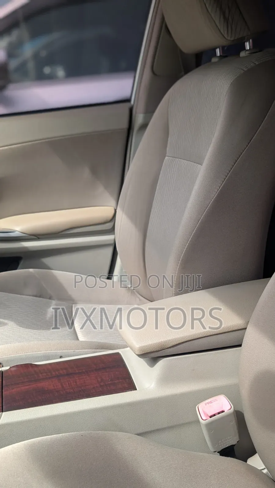 Toyota Premio 1.8 AWD 2012 White
