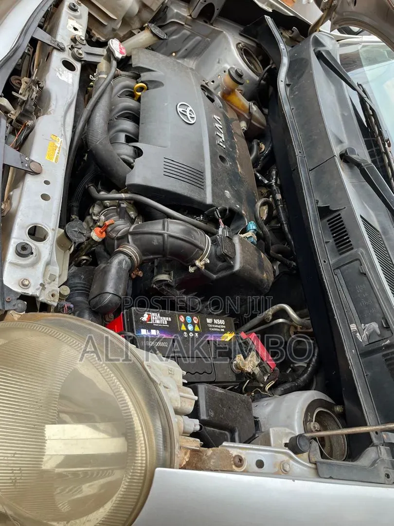 Toyota Sienta 2008 Silver