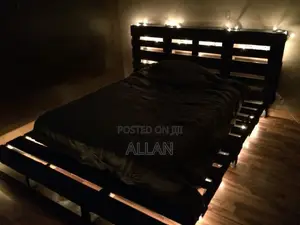 Black Pallete Bed