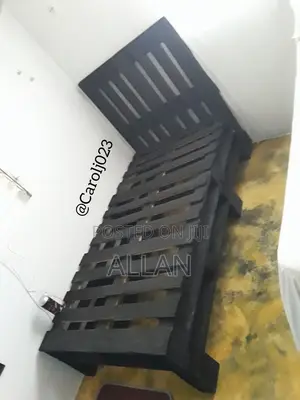 Black Pallete Bed