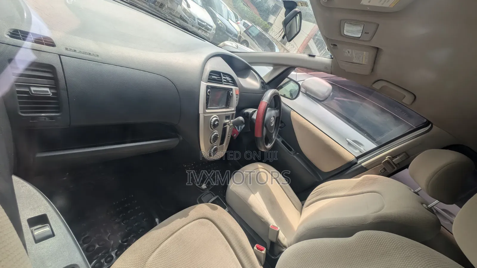 Toyota Ractis 1.3 FWD 2009 Silver