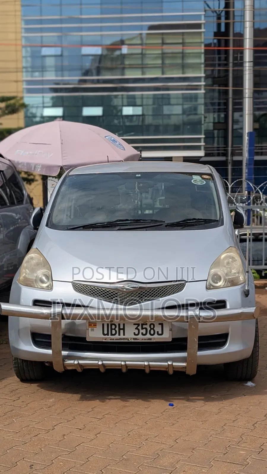 Toyota Ractis 1.3 FWD 2009 Silver