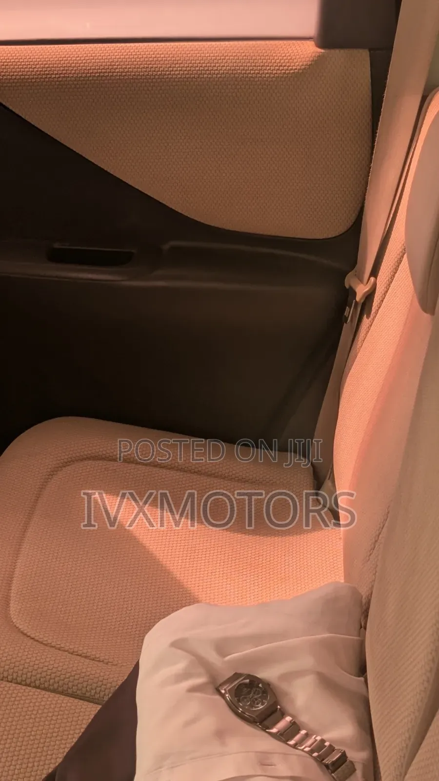 Toyota Ractis 1.3 FWD 2009 Silver