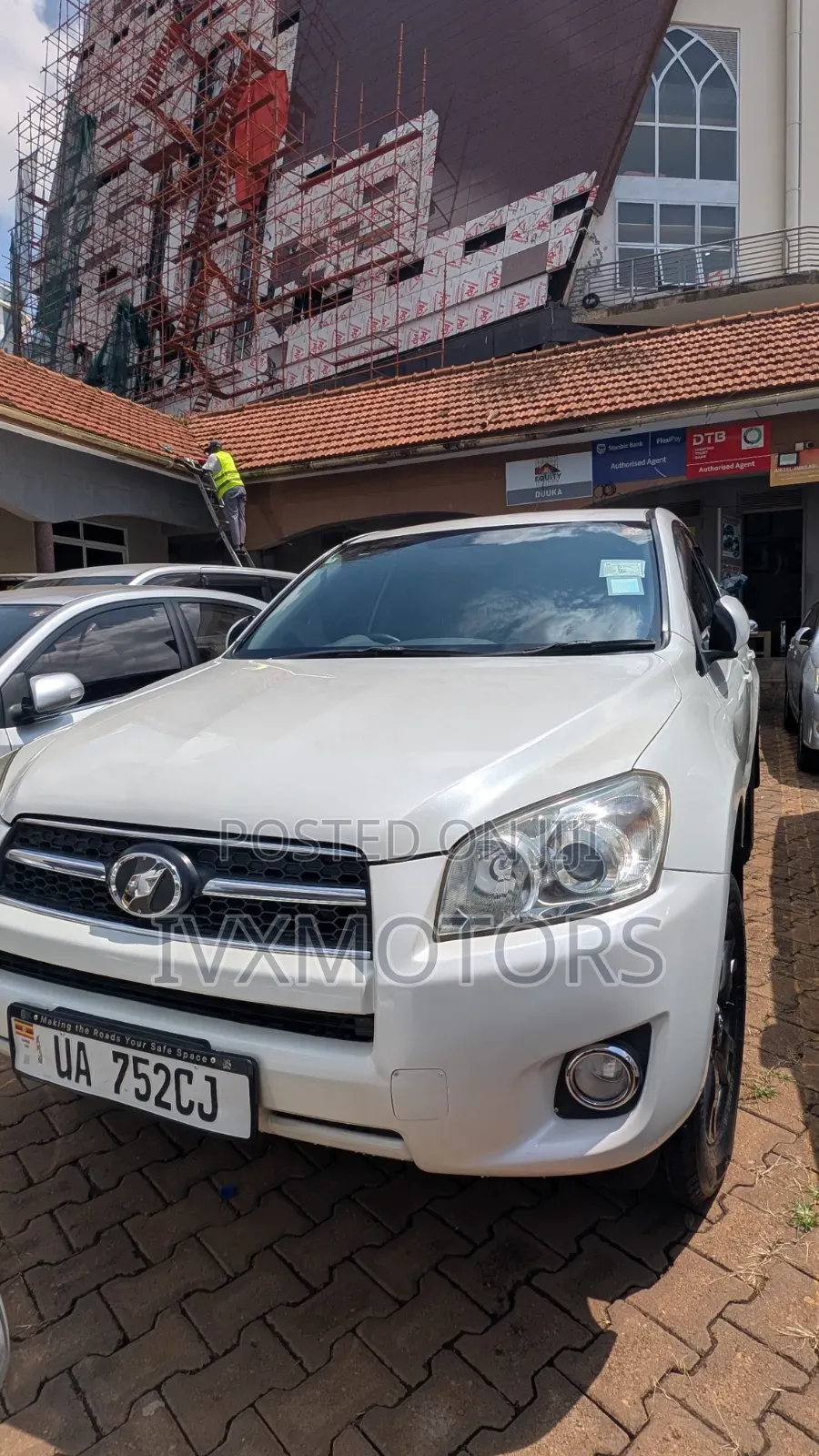 Toyota RAV4 2011 White
