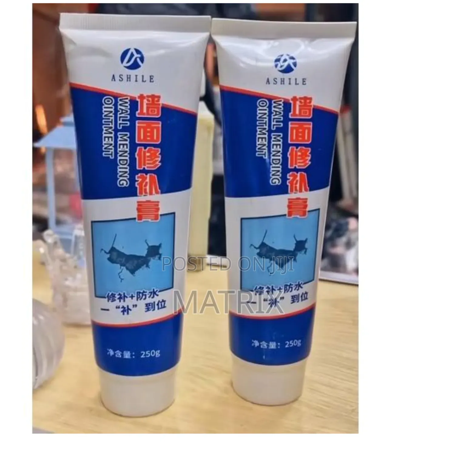 Wall Mending Sealant or Expanding Foam Used to Repair Cracks, Gaps,