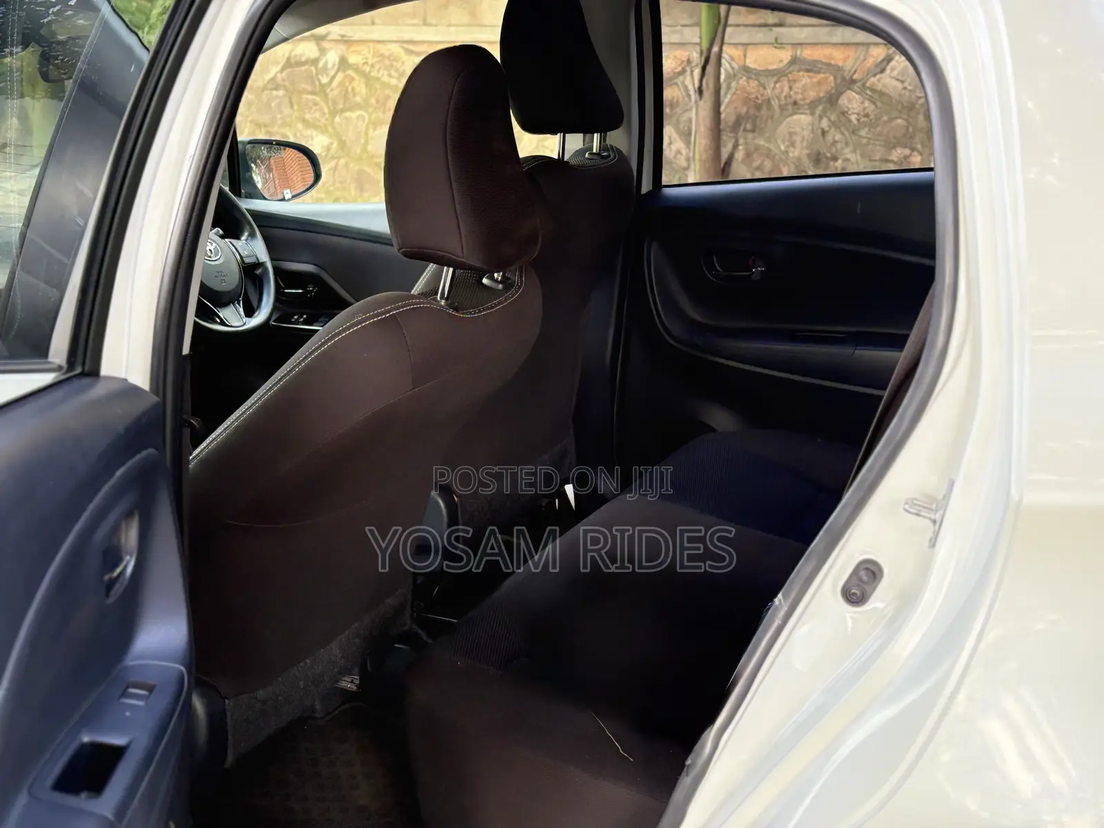 Toyota Vitz 1.3 FWD 5dr 2020 White