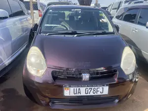 Toyota Passo 2025 Maroon