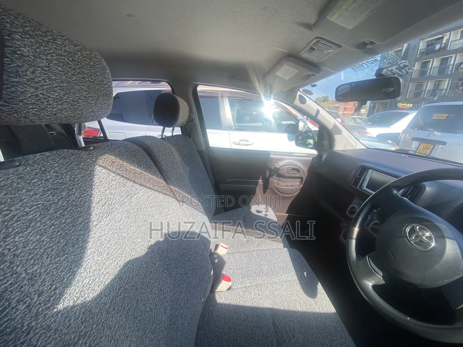 Toyota Passo 2025 Maroon