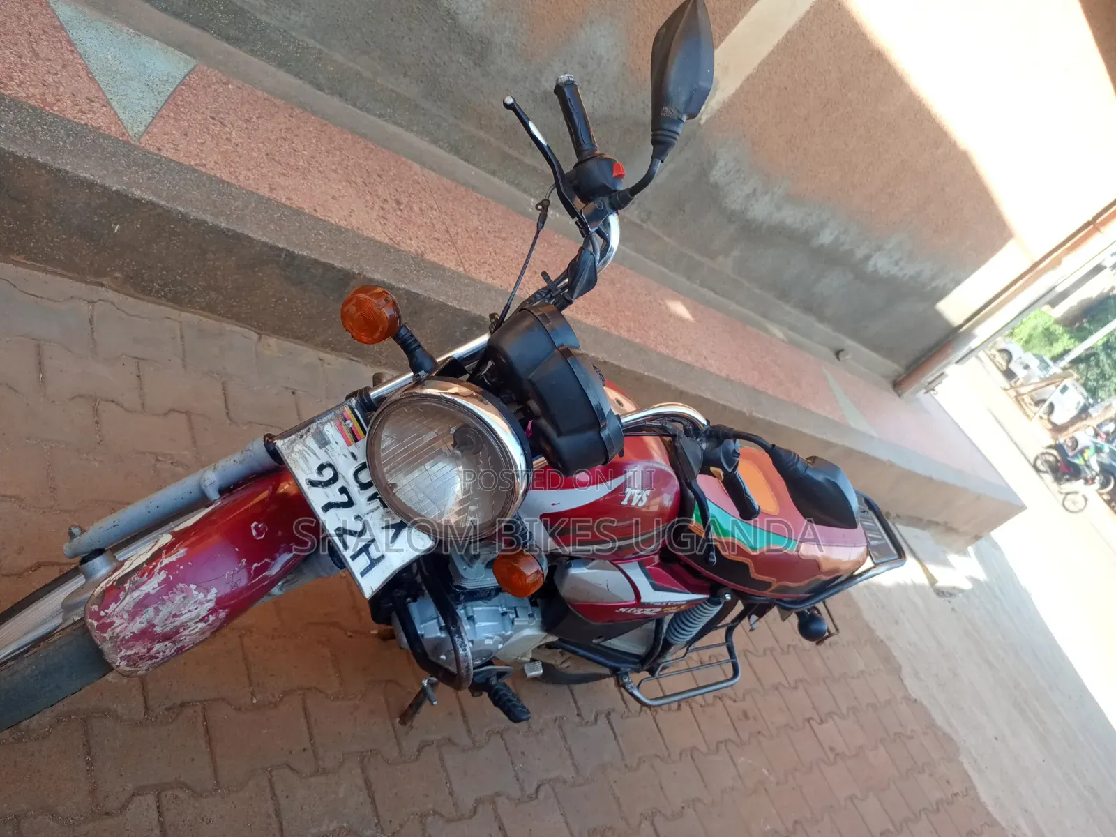 TVS HLX 125 2023 Red