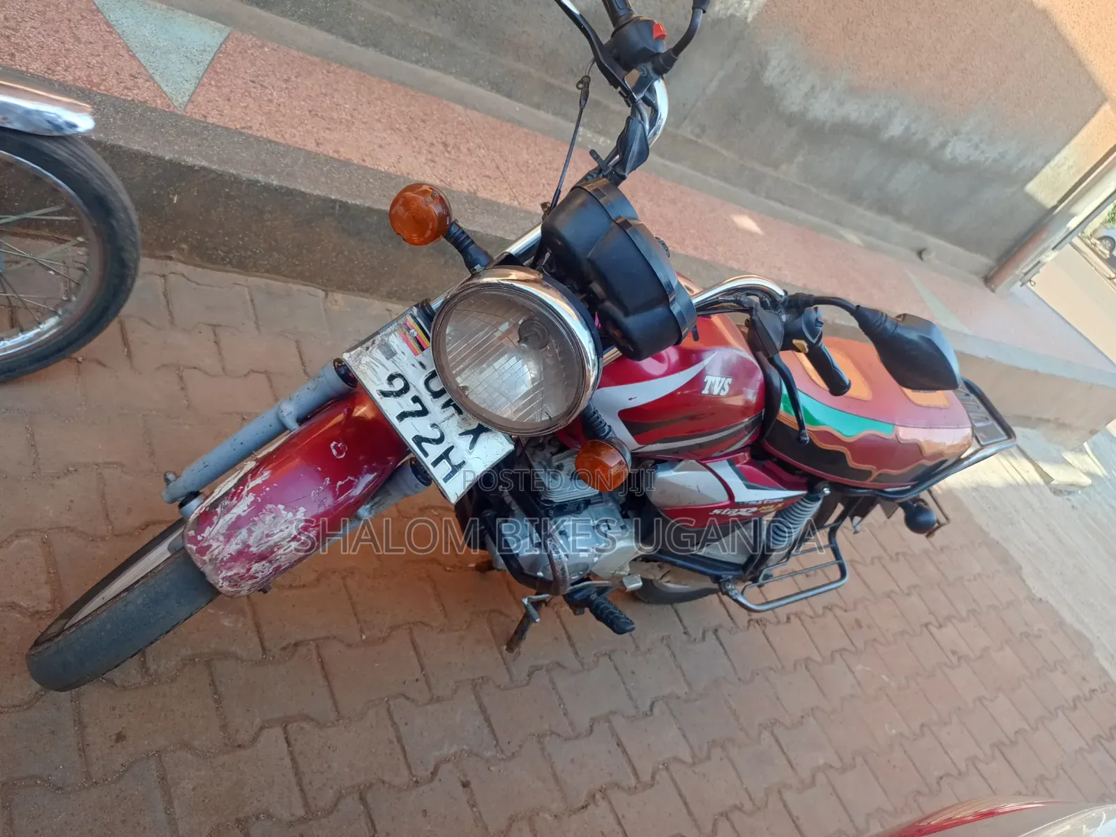 TVS HLX 125 2023 Red