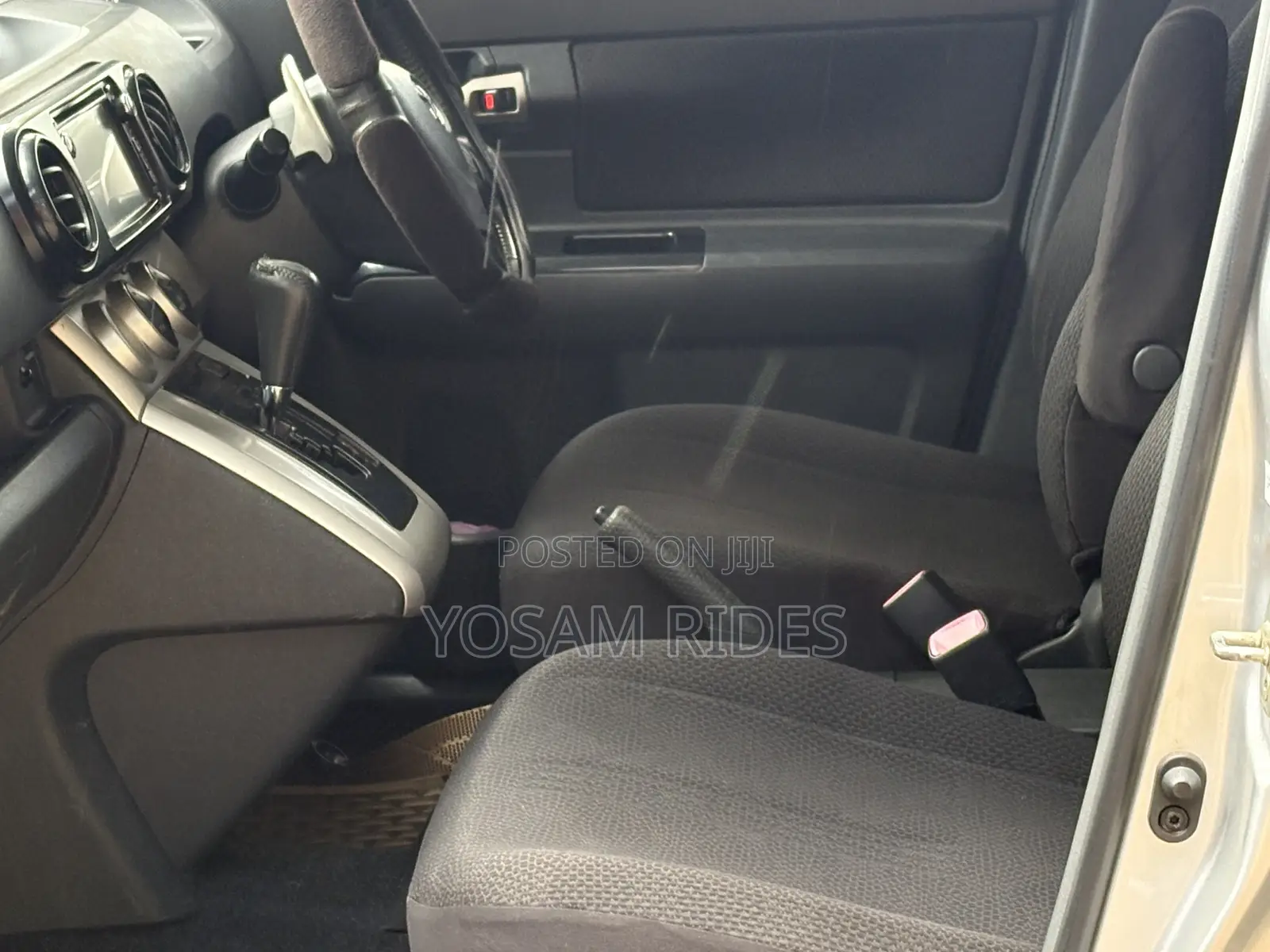 Toyota Corolla Rumion Hatchback 1.5 FWD 2009 Silver