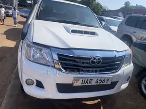 Toyota Hilux 2018 White