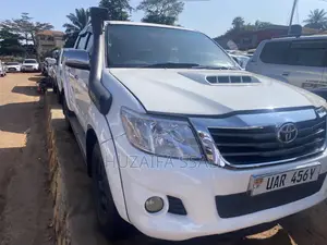 Toyota Hilux 2018 White