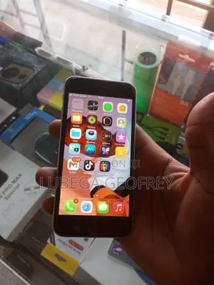 Apple iPhone SE 64 GB White