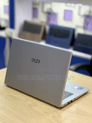 New Laptop MSI Modern 14 8GB Intel Core Ultra 7 SSD 512GB