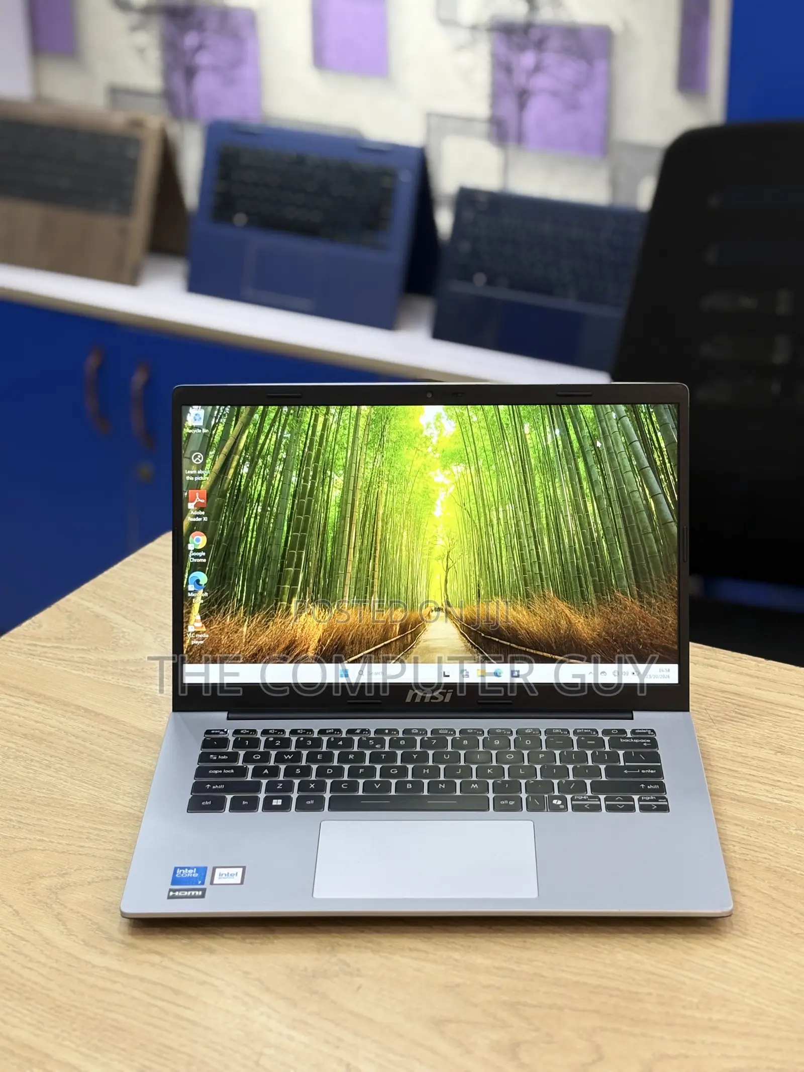 New Laptop MSI Modern 14 8GB Intel Core Ultra 7 SSD 512GB