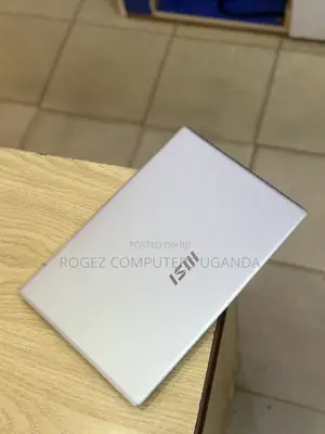New Laptop MSI Modern 14 16GB Intel Core Ultra 7 SSD 512GB