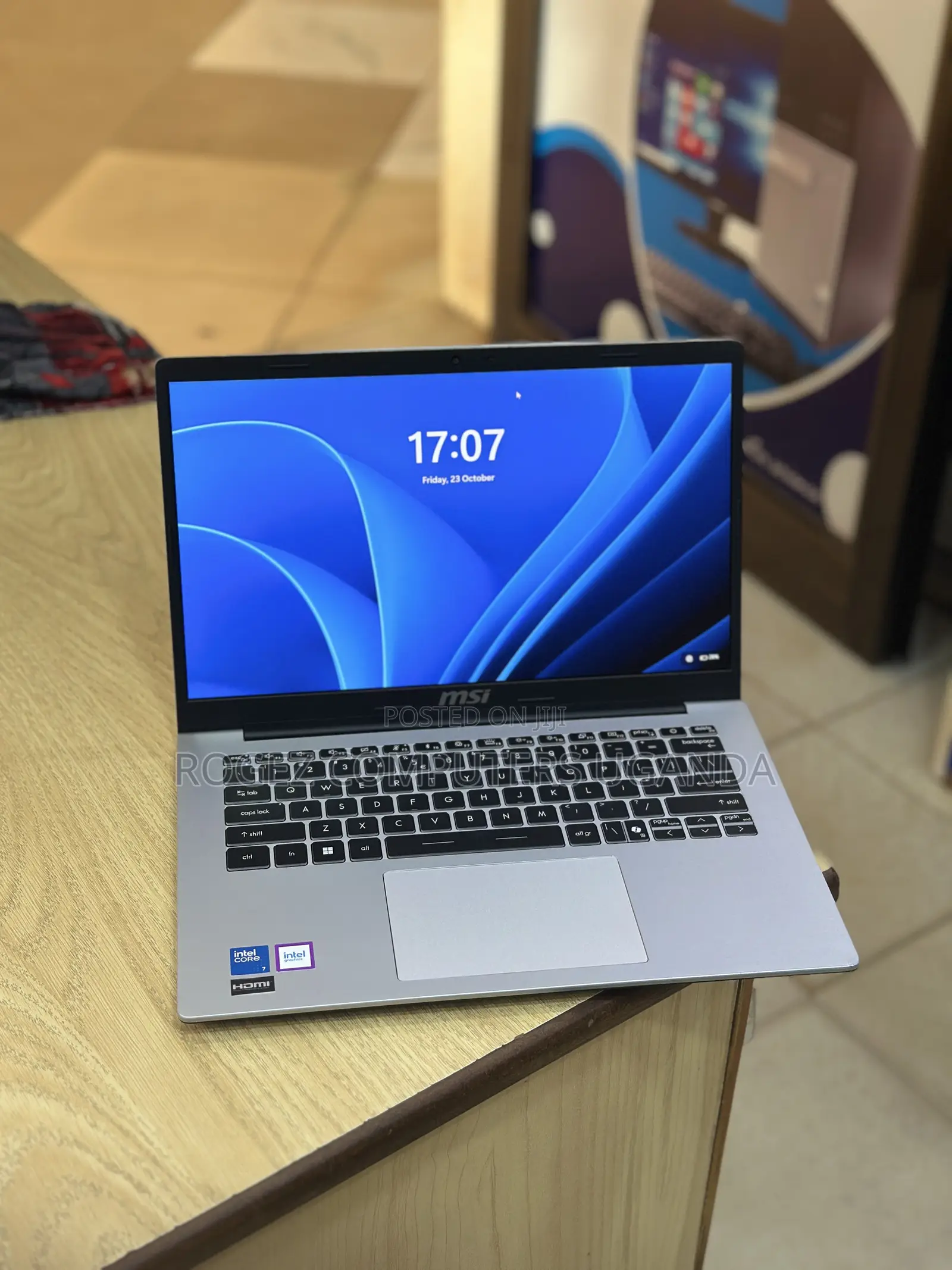 New Laptop MSI Modern 14 16GB Intel Core Ultra 7 SSD 512GB
