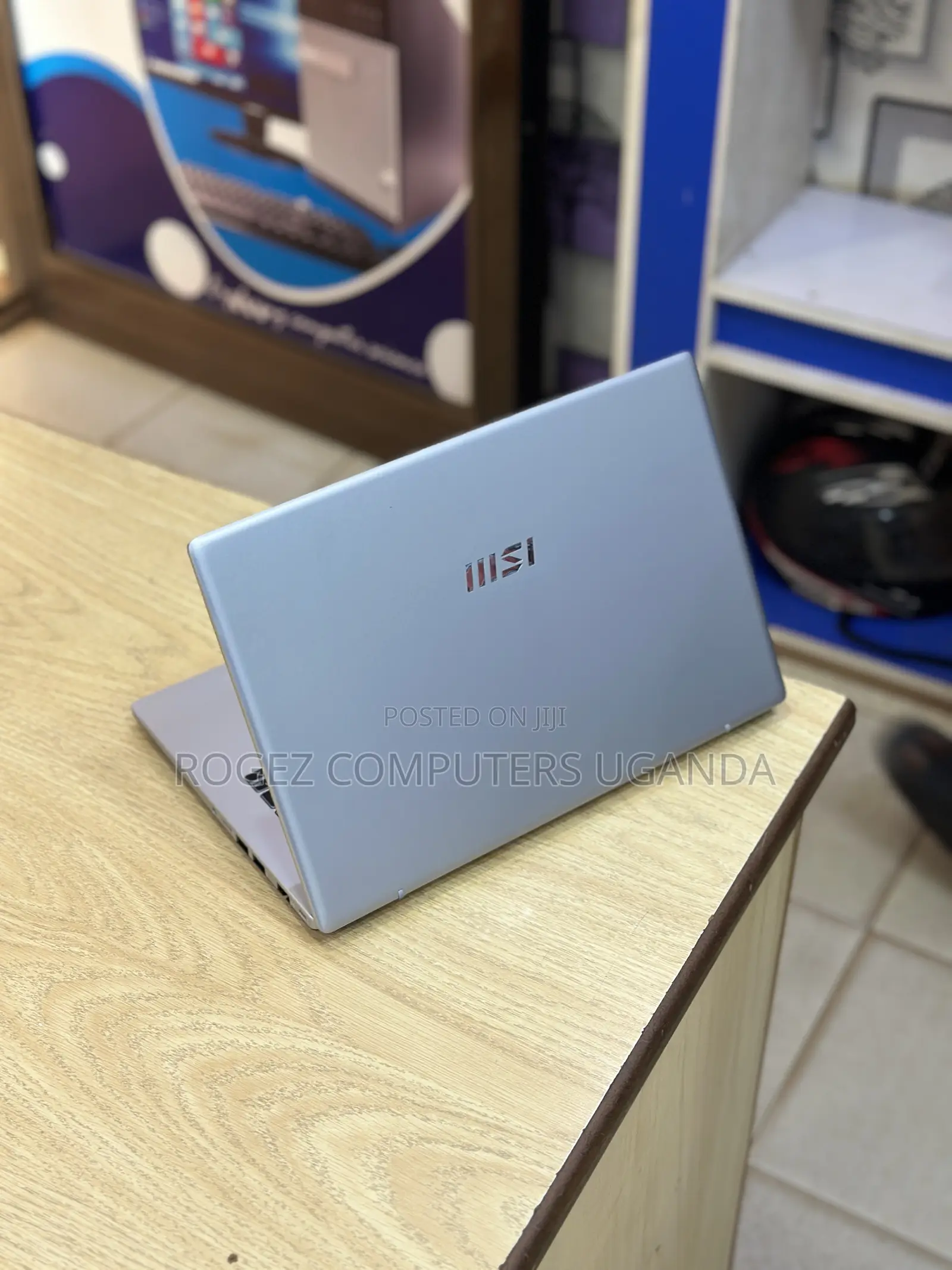 New Laptop MSI Modern 14 16GB Intel Core Ultra 7 SSD 512GB