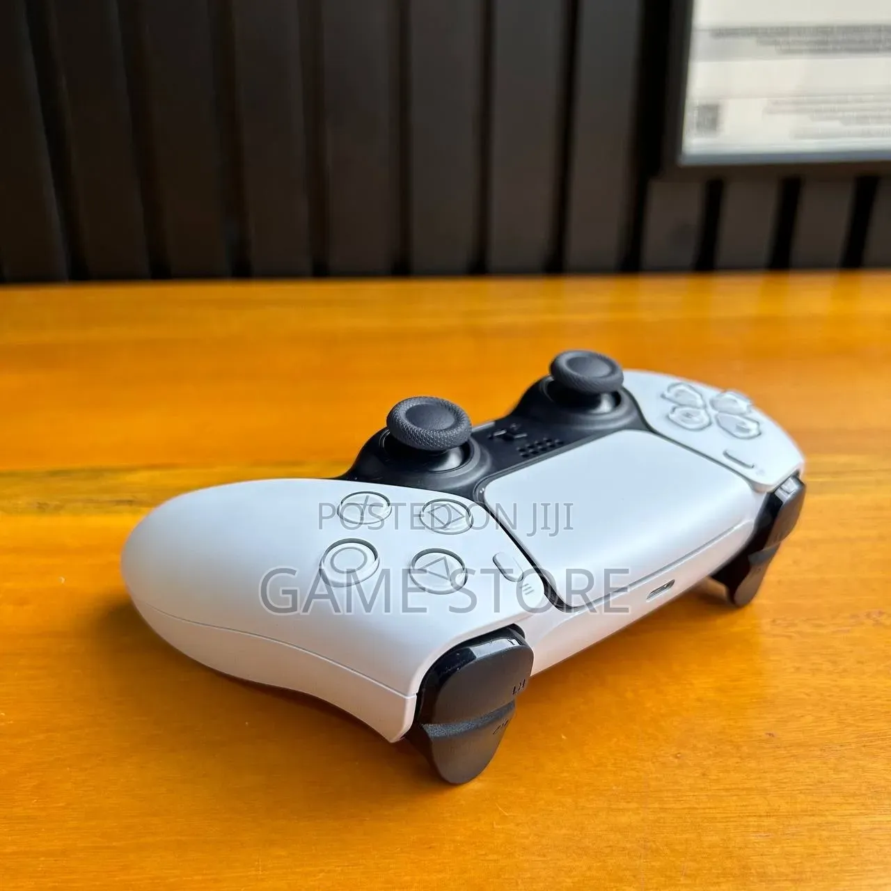 PS5 DualSense Controller – No More Button Drama in the Derby!