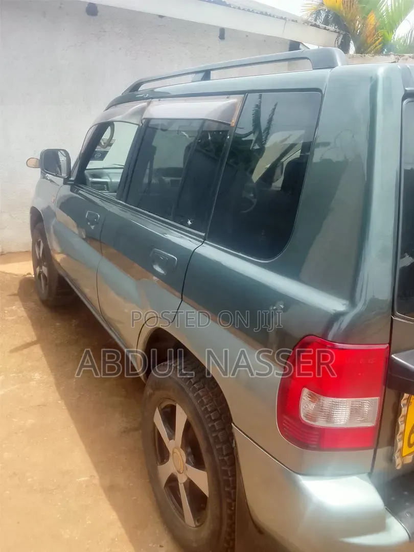 Mitsubishi Pajero IO 2010 Silver