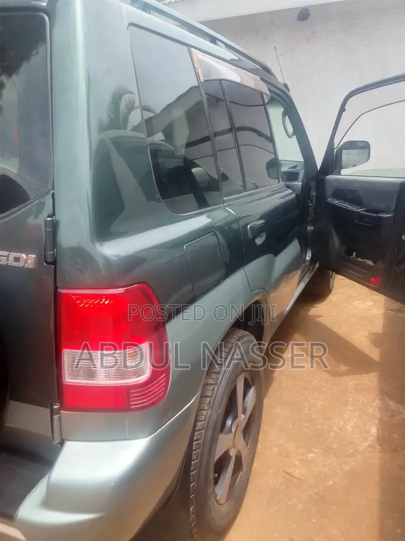 Mitsubishi Pajero IO 2010 Silver