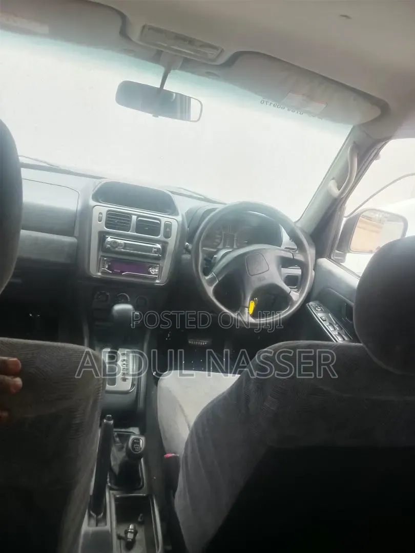 Mitsubishi Pajero IO 2010 Silver