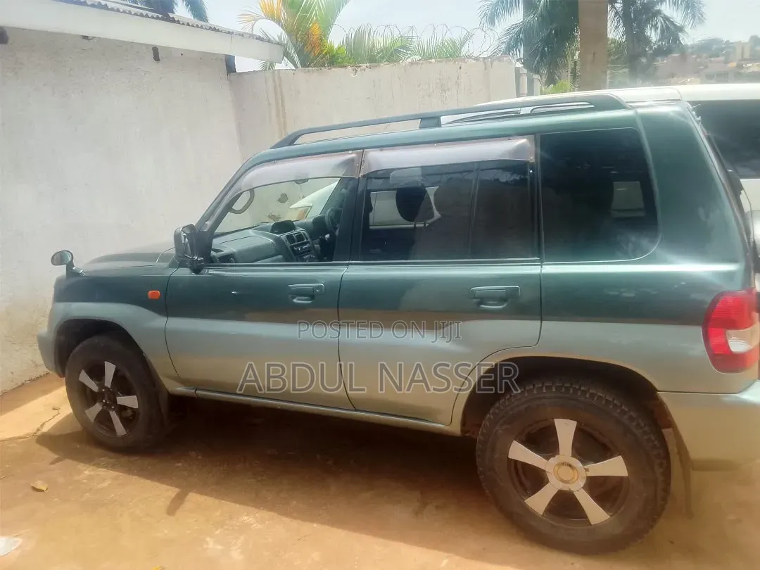 Mitsubishi Pajero IO 2010 Silver