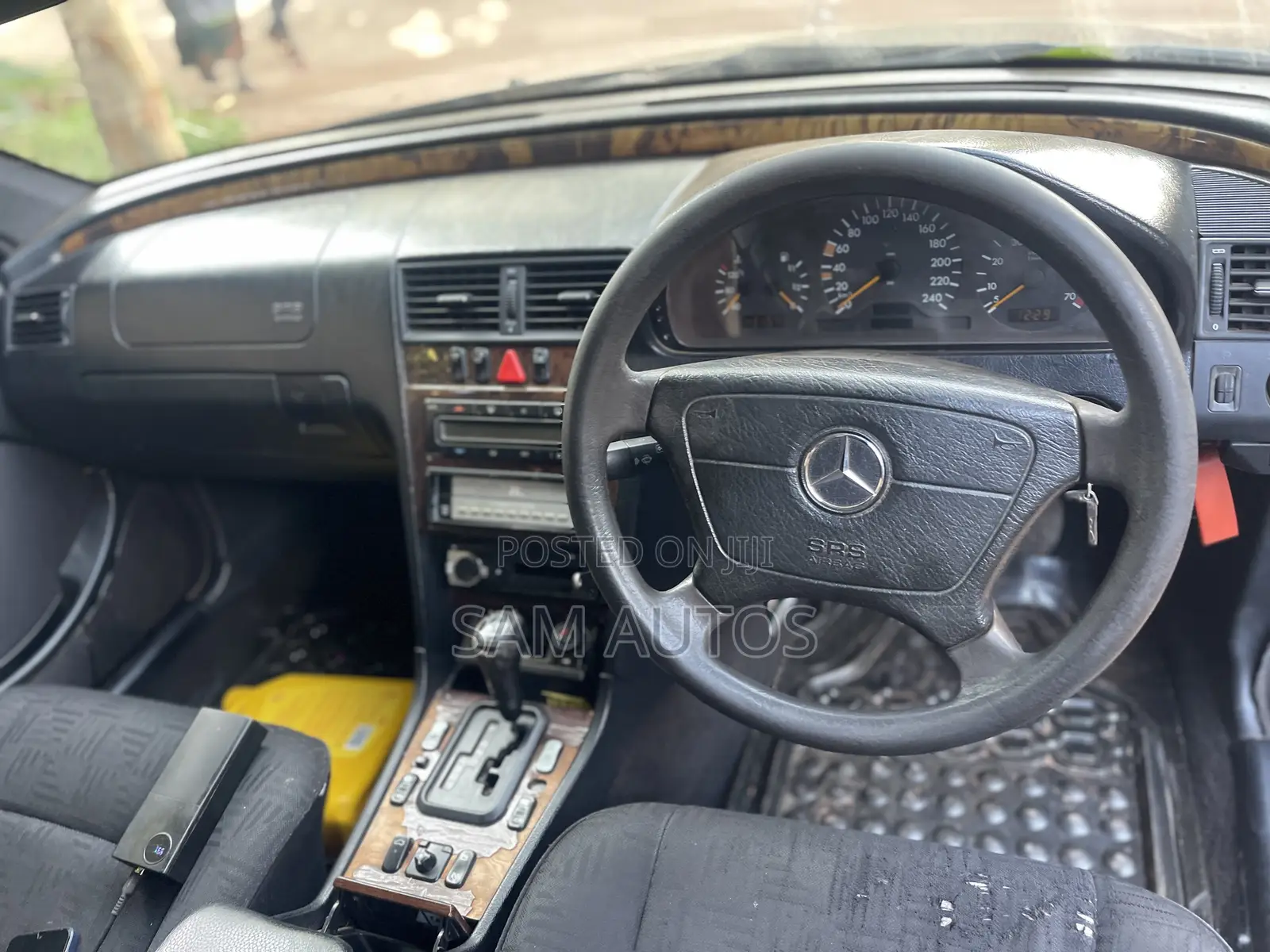 Mercedes-Benz C200 1999 Black