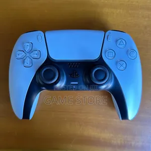 PS5 DualSense Controller – Strong Buttons, No Penalty Panic!