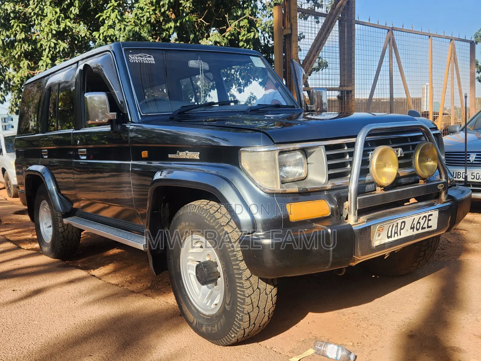 Toyota Land Cruiser 2000 Gray
